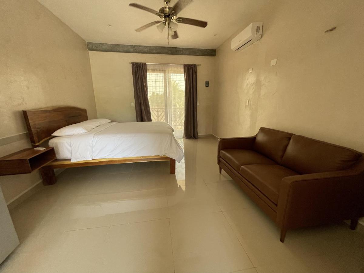 Mexhe Hotel El Cuyo Eksteriør bilde