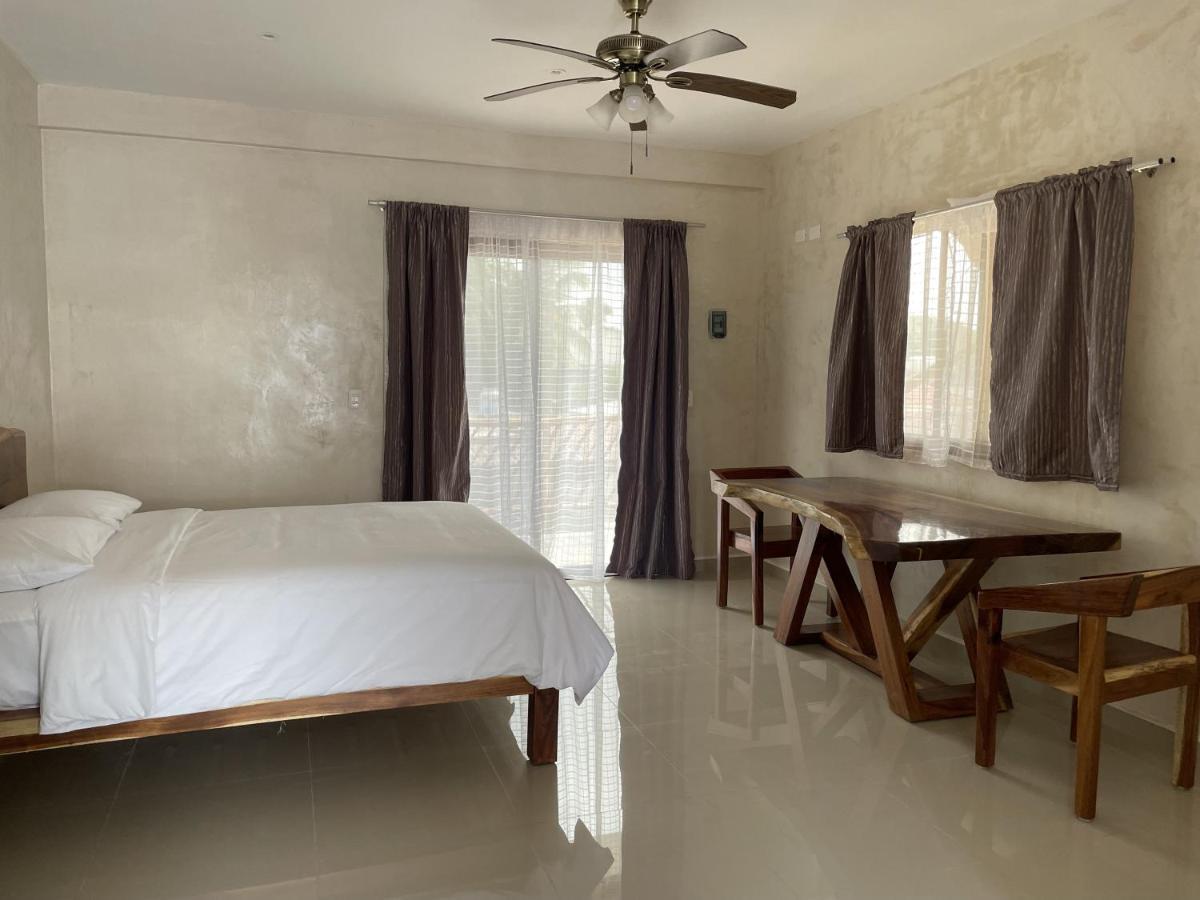 Mexhe Hotel El Cuyo Eksteriør bilde