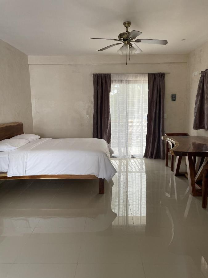 Mexhe Hotel El Cuyo Eksteriør bilde