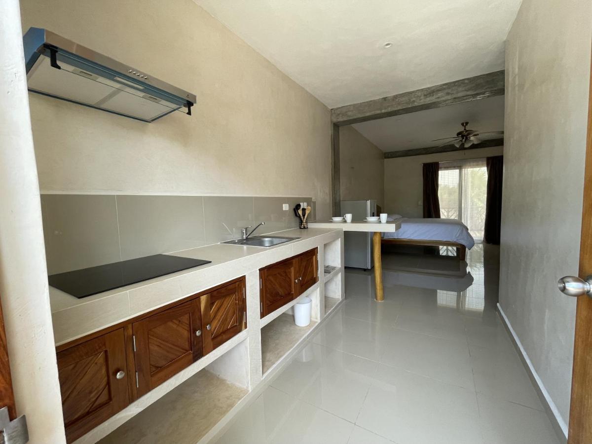 Mexhe Hotel El Cuyo Eksteriør bilde