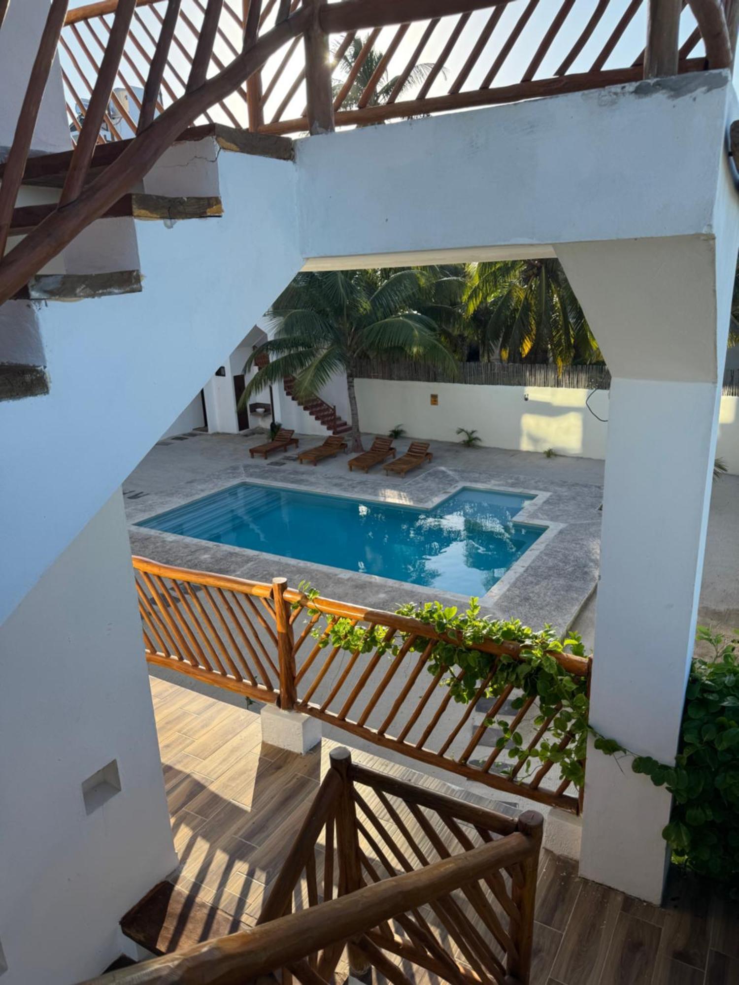 Mexhe Hotel El Cuyo Eksteriør bilde