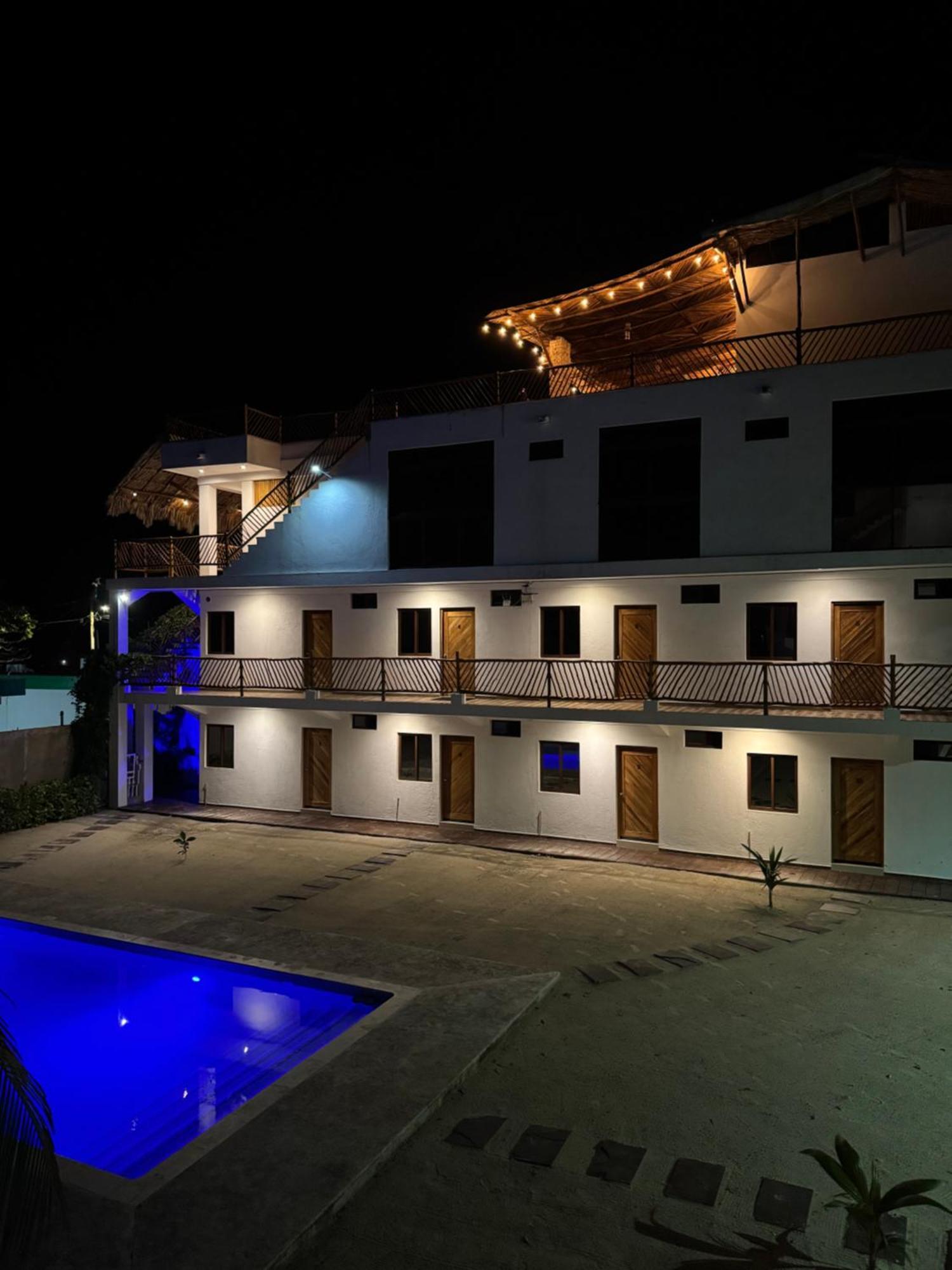 Mexhe Hotel El Cuyo Eksteriør bilde