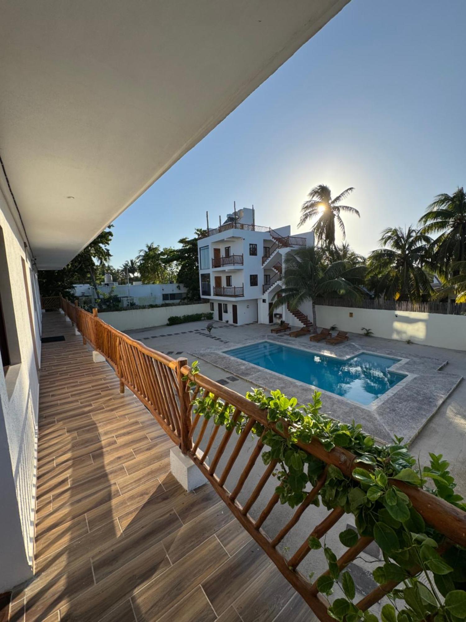 Mexhe Hotel El Cuyo Eksteriør bilde