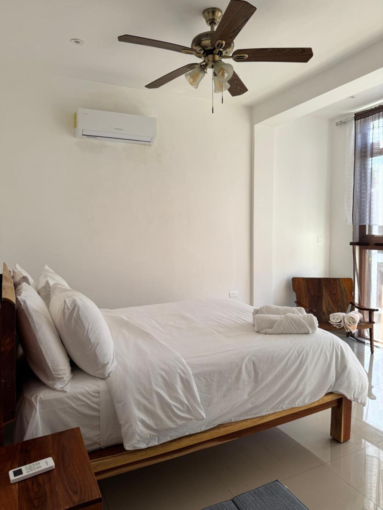 Mexhe Hotel El Cuyo Eksteriør bilde